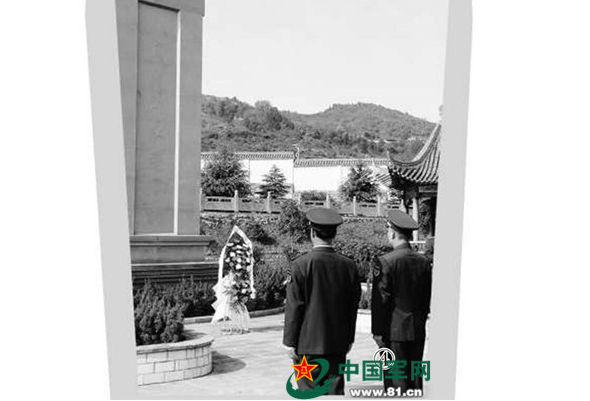 �ڰ˸���ʿ�����ա��ر�߻�ح�ػ�ɢ��ġ���ɫ�ǻ�